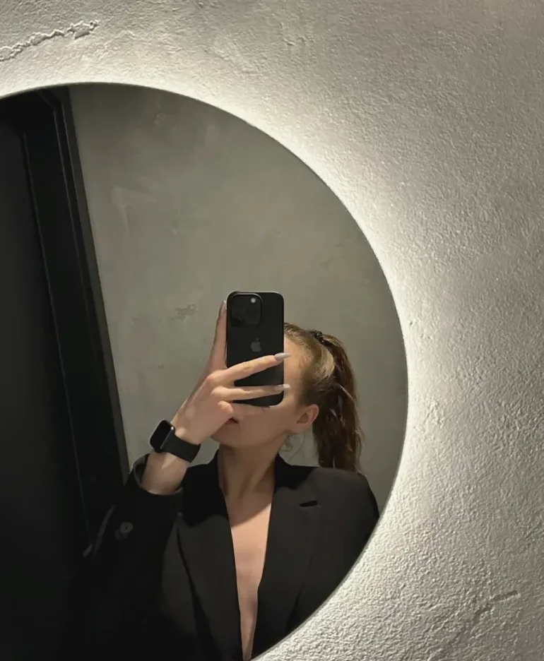 Erisa, 21 anni